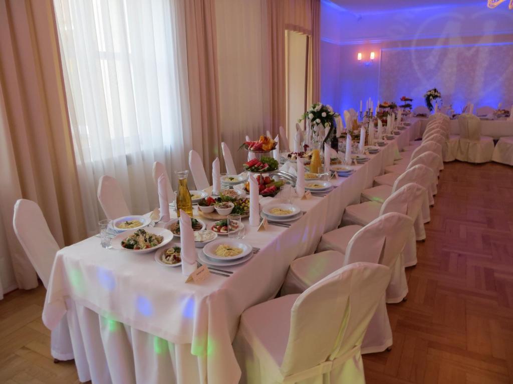 Hotel Piemont Pabianice Luaran gambar