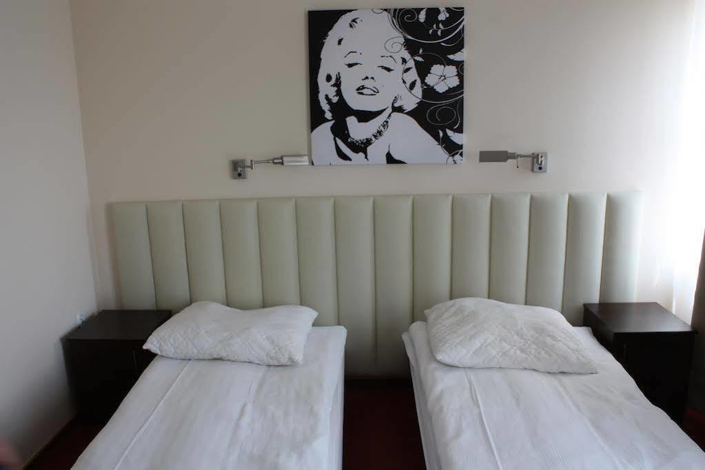 Hotel Piemont Pabianice Luaran gambar